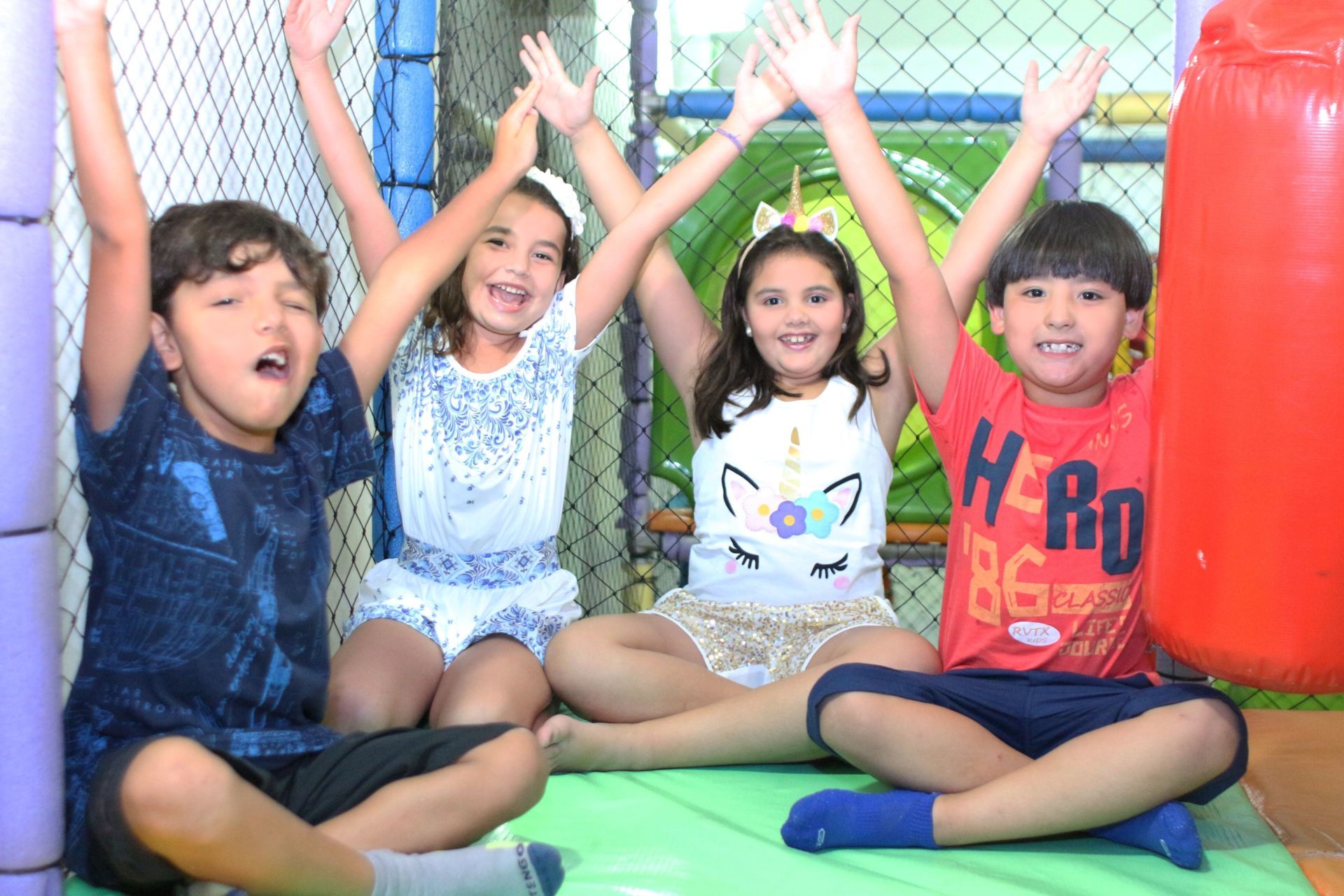 Foto Gabriela - Festa do Pijama Unicórnio - Imagem 49