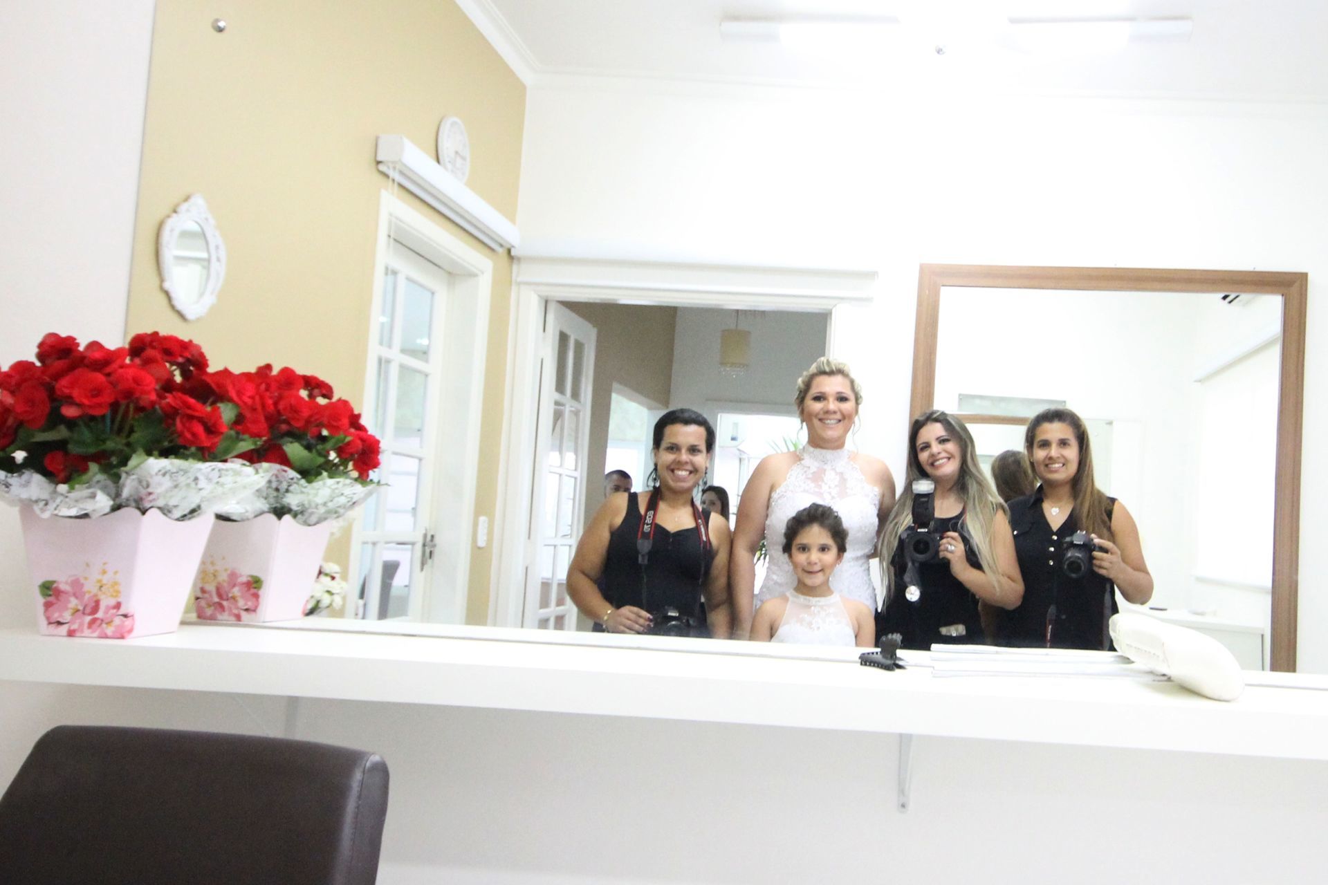 Foto BASTIDORES - Imagem 2