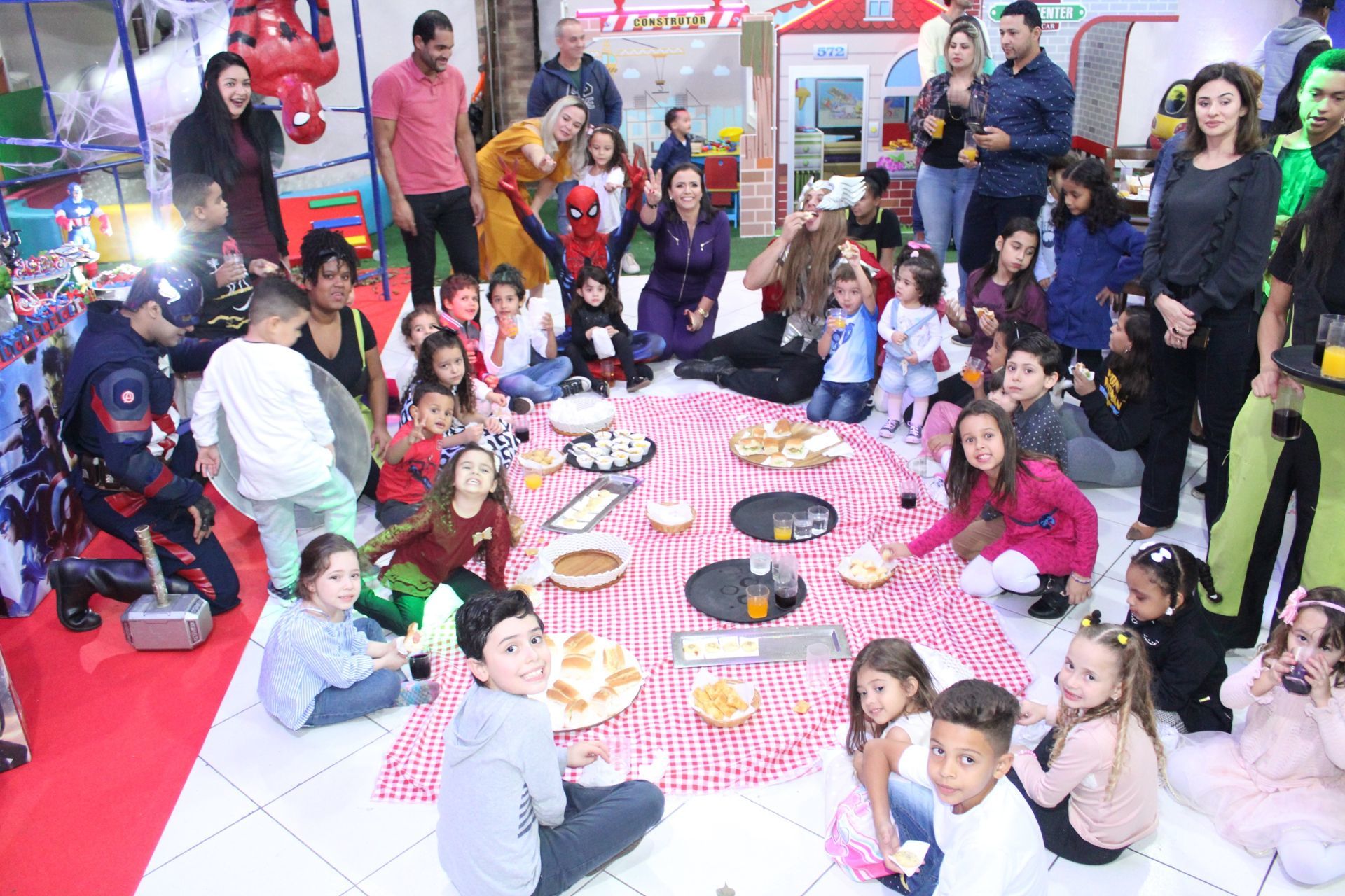 Foto Lorenzo 4 - Capitão América - Imagem 33