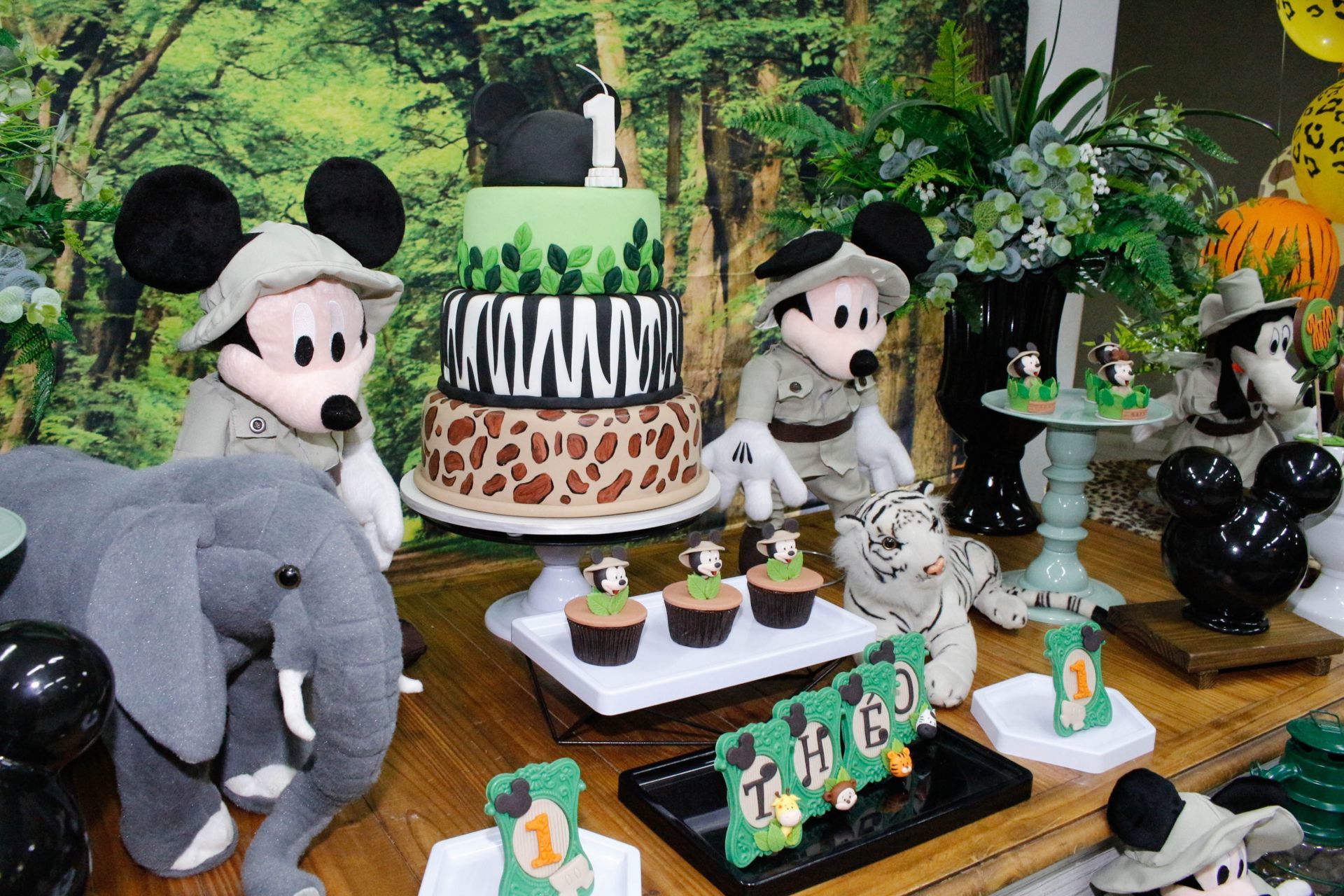 Foto Théo 1 - Safari - Turma do Juba Buffet - Imagem 2