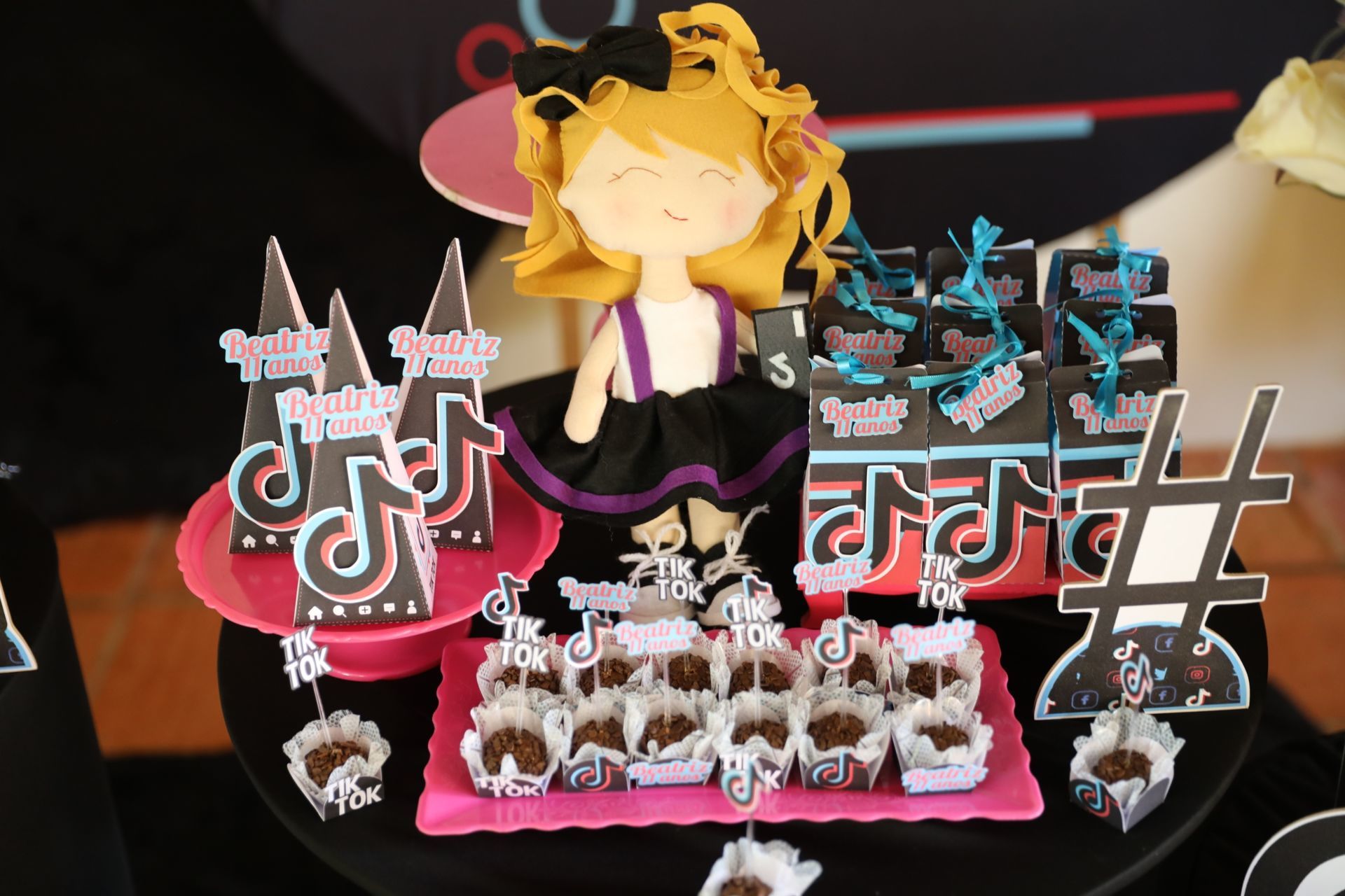 Foto Renan 1 - circo &  Beatrix Tik Tok - Imagem 48