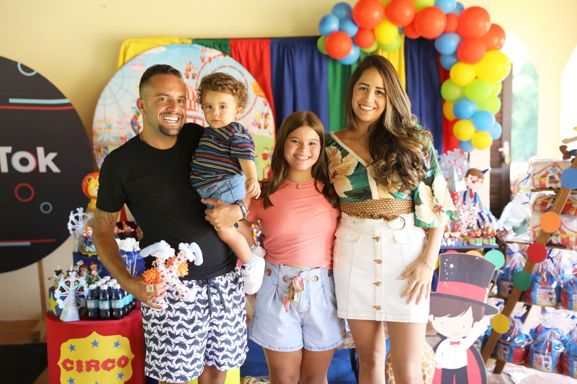 Foto Renan 1 - circo &  Beatrix Tik Tok - Imagem 50