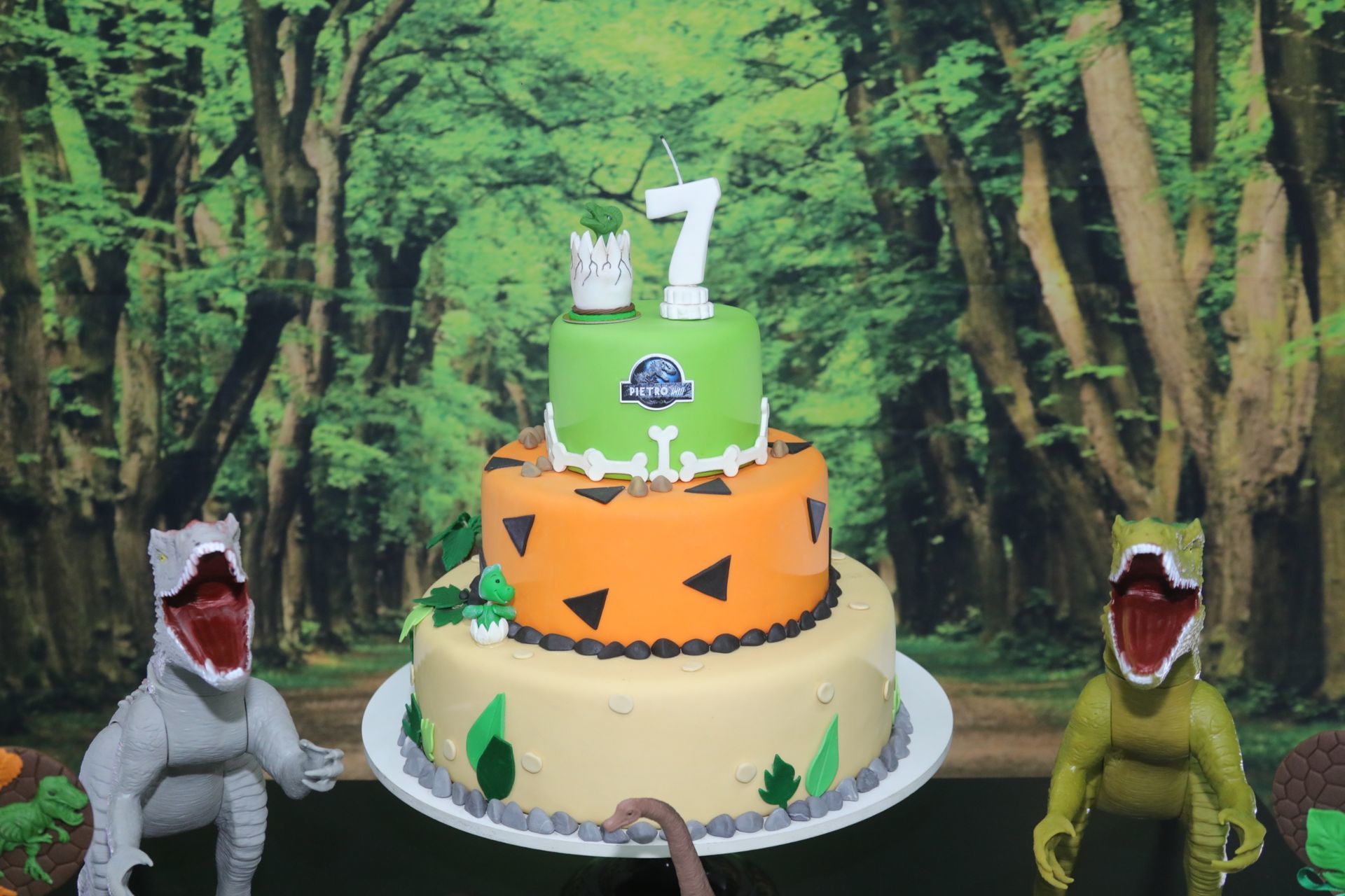 Foto Pietro 7 - Jurassic World - Turma do Juba Buffet - Imagem 1