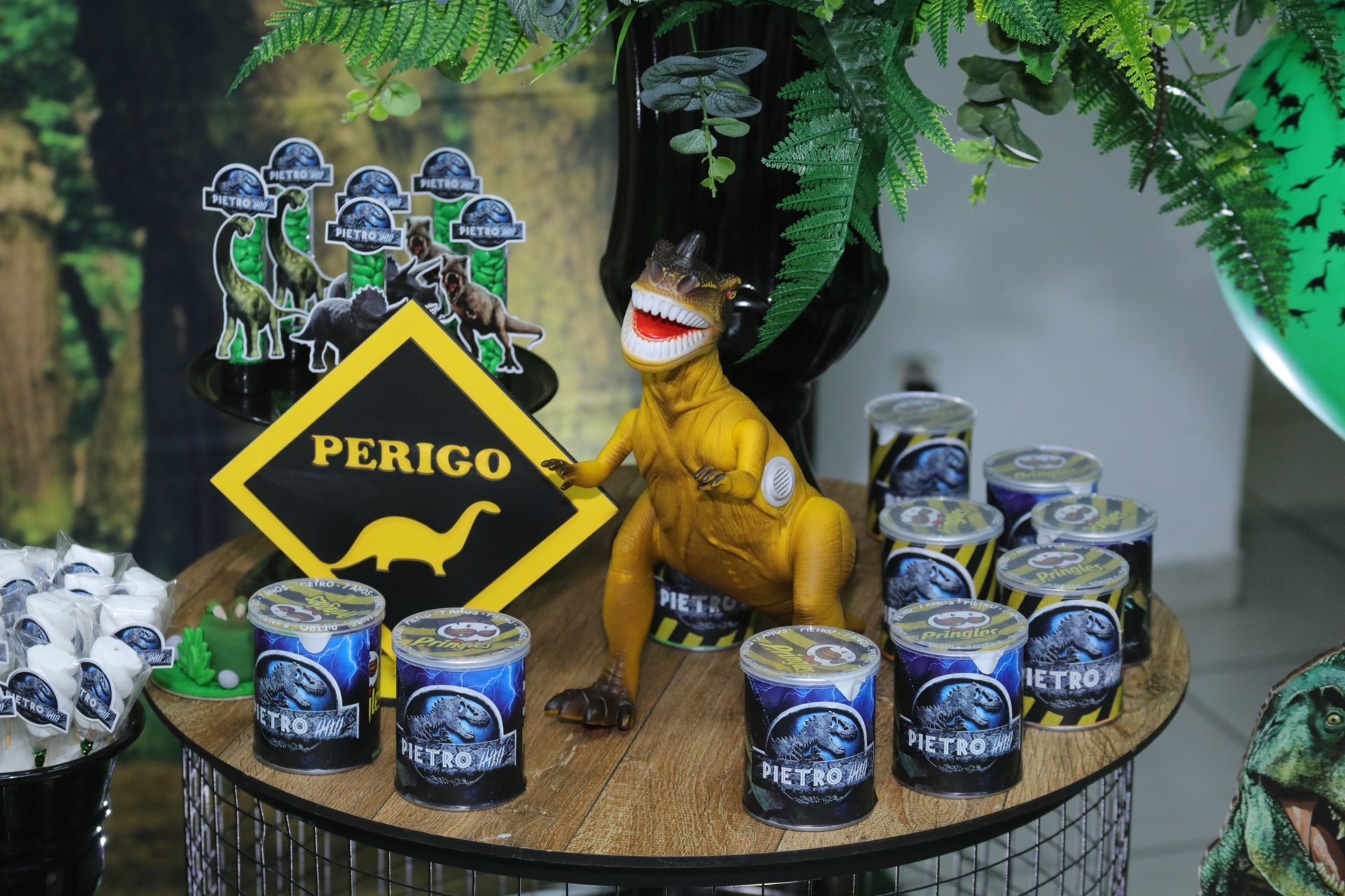 Foto Pietro 7 - Jurassic World - Turma do Juba Buffet - Imagem 6