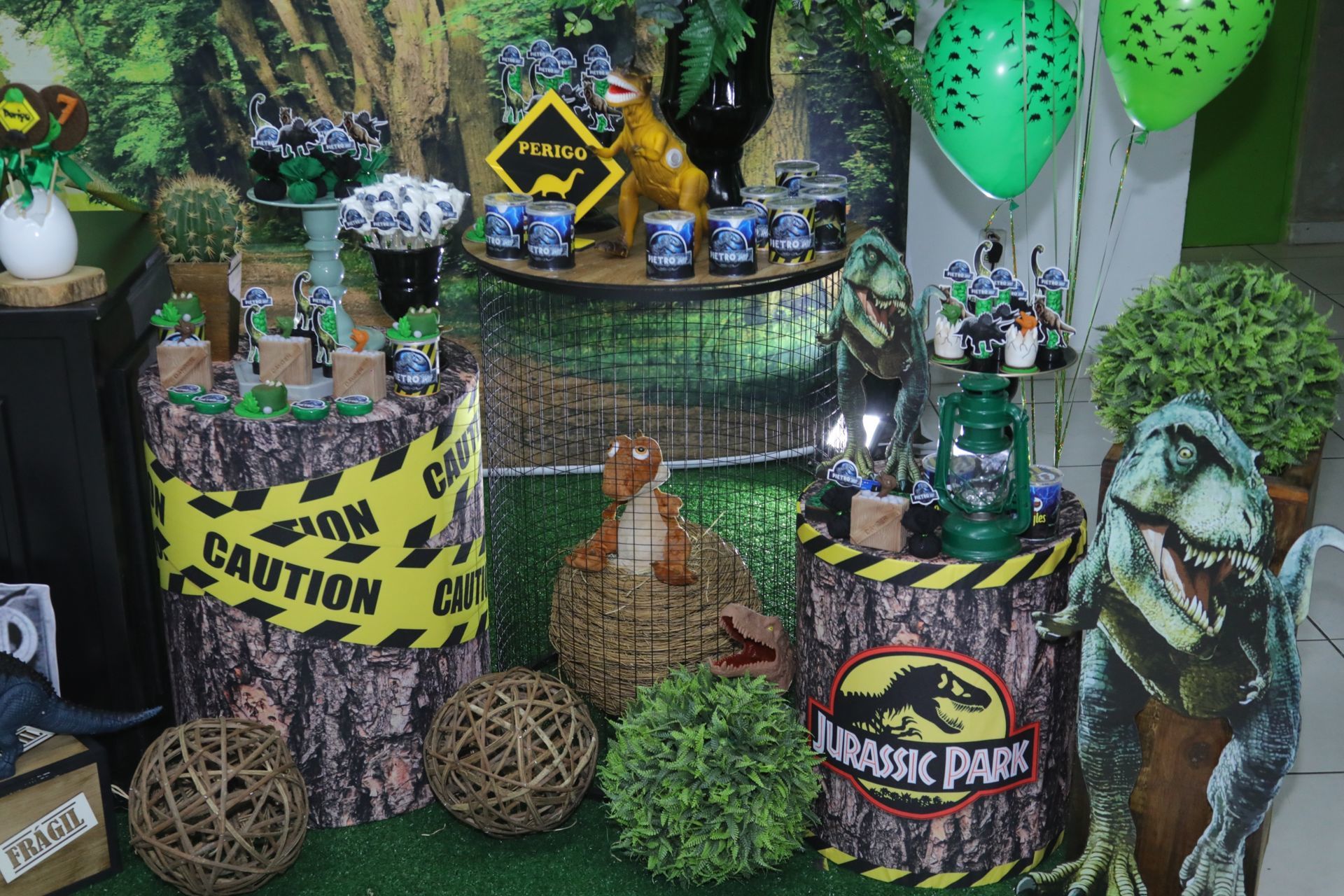 Foto Pietro 7 - Jurassic World - Turma do Juba Buffet - Imagem 5