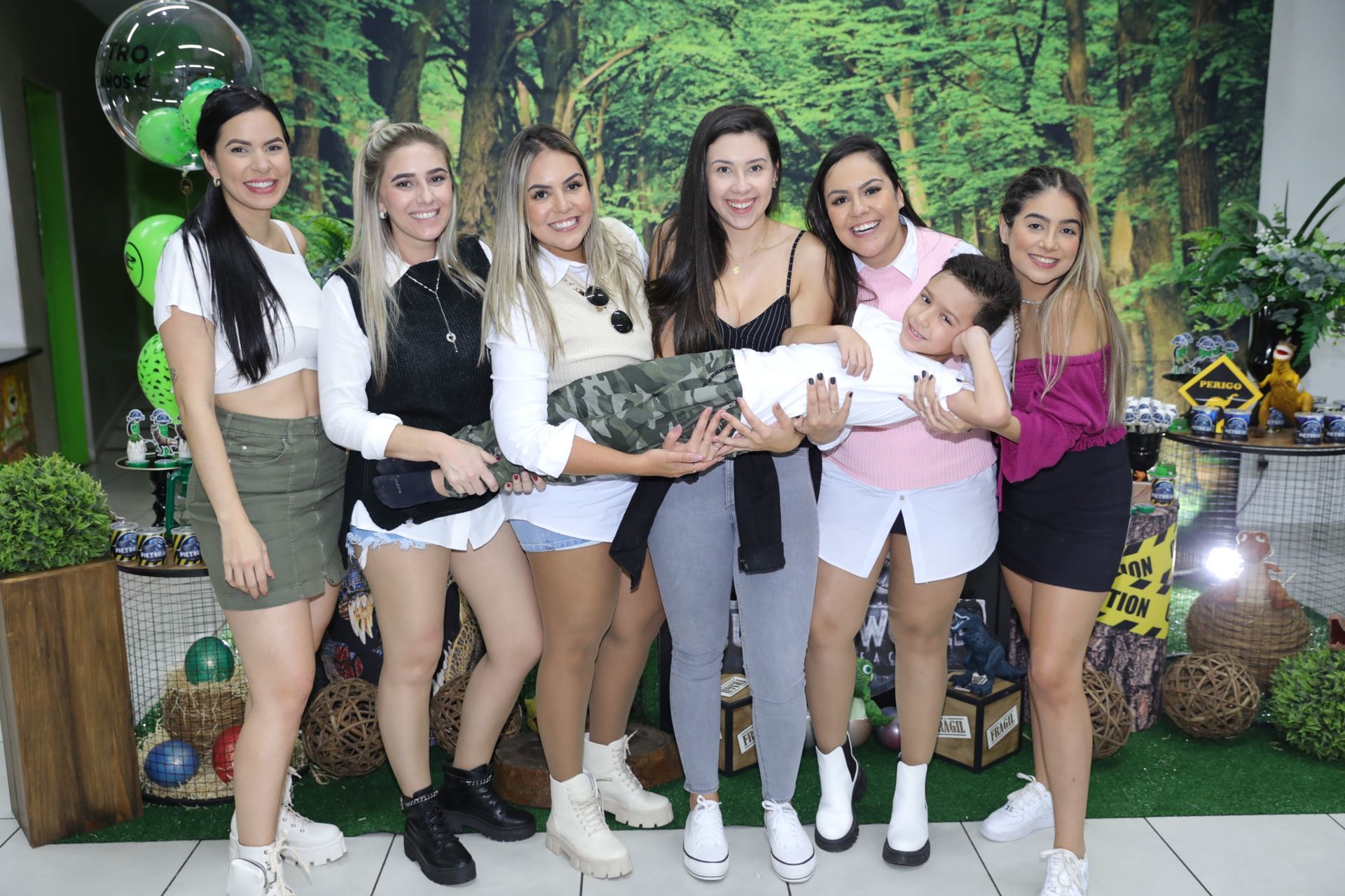 Foto Pietro 7 - Jurassic World - Turma do Juba Buffet - Imagem 46