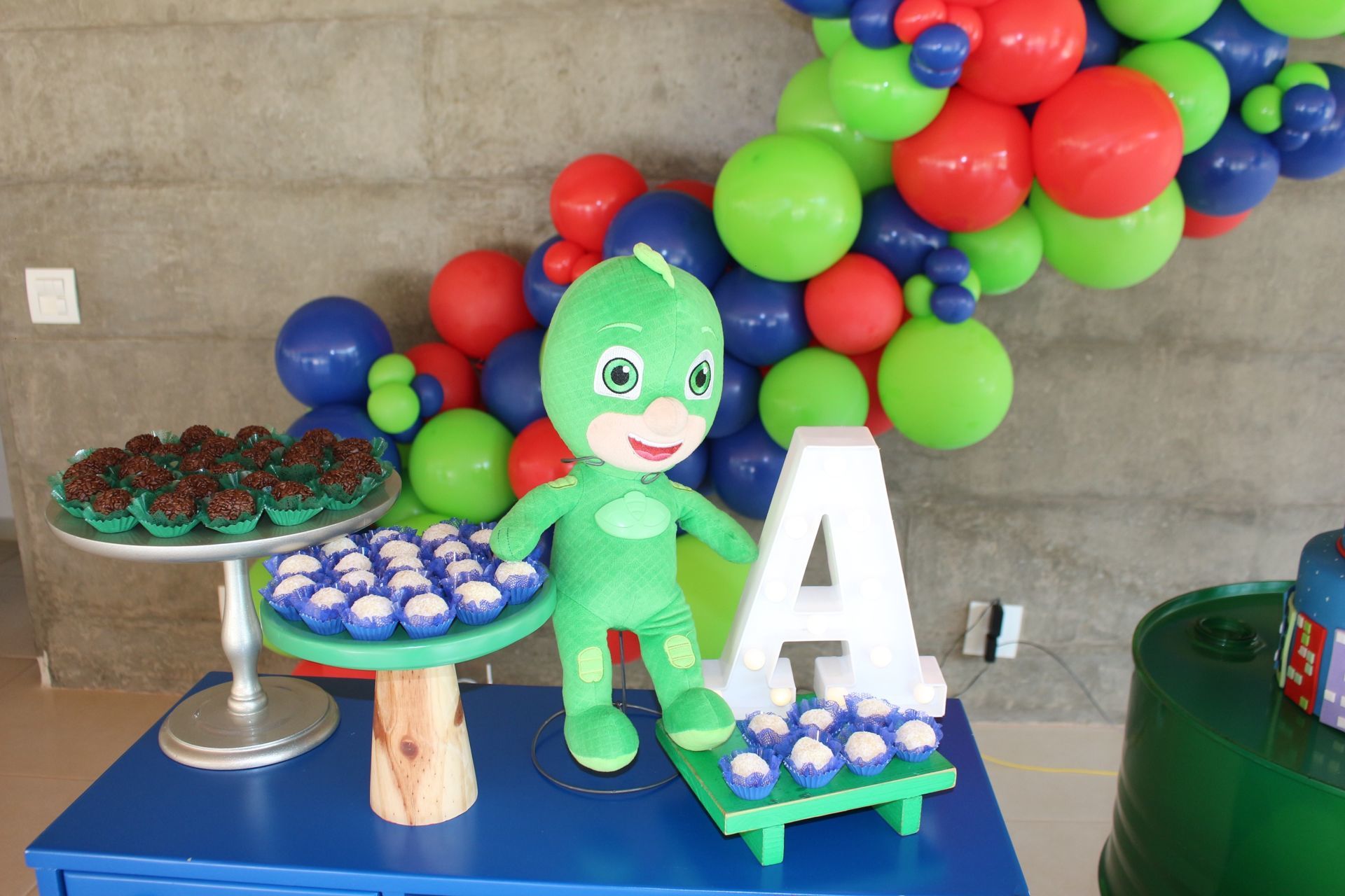 Foto Antonio 3 - Pj masks - Imagem 2