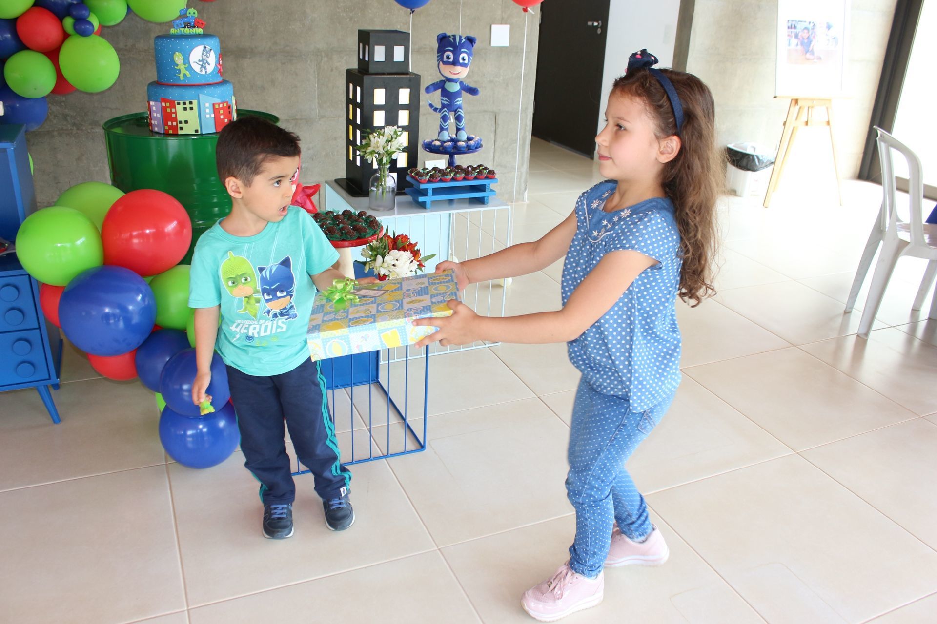 Foto Antonio 3 - Pj masks - Imagem 6