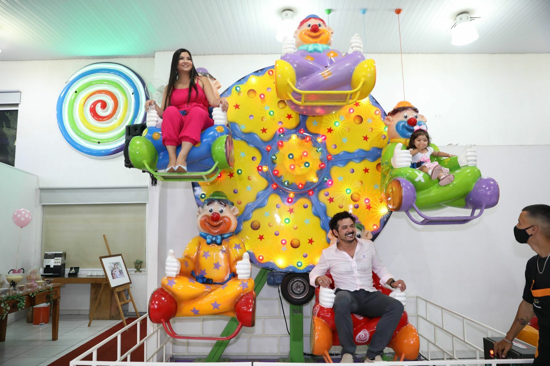 Foto Liz 1 - Minie Rosa Fantastic Place Buffet - Imagem 8