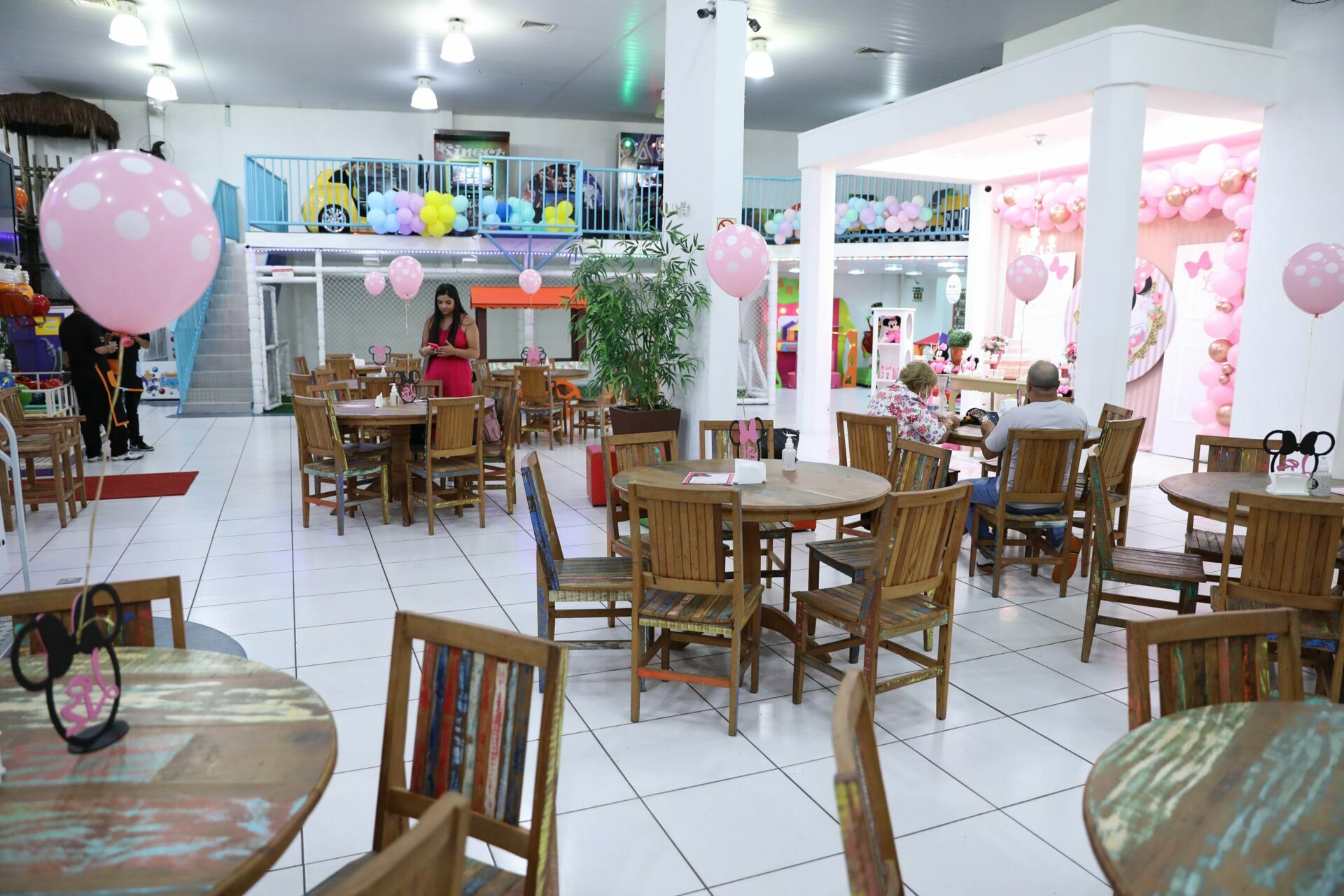 Foto Liz 1 - Minie Rosa Fantastic Place Buffet - Imagem 15