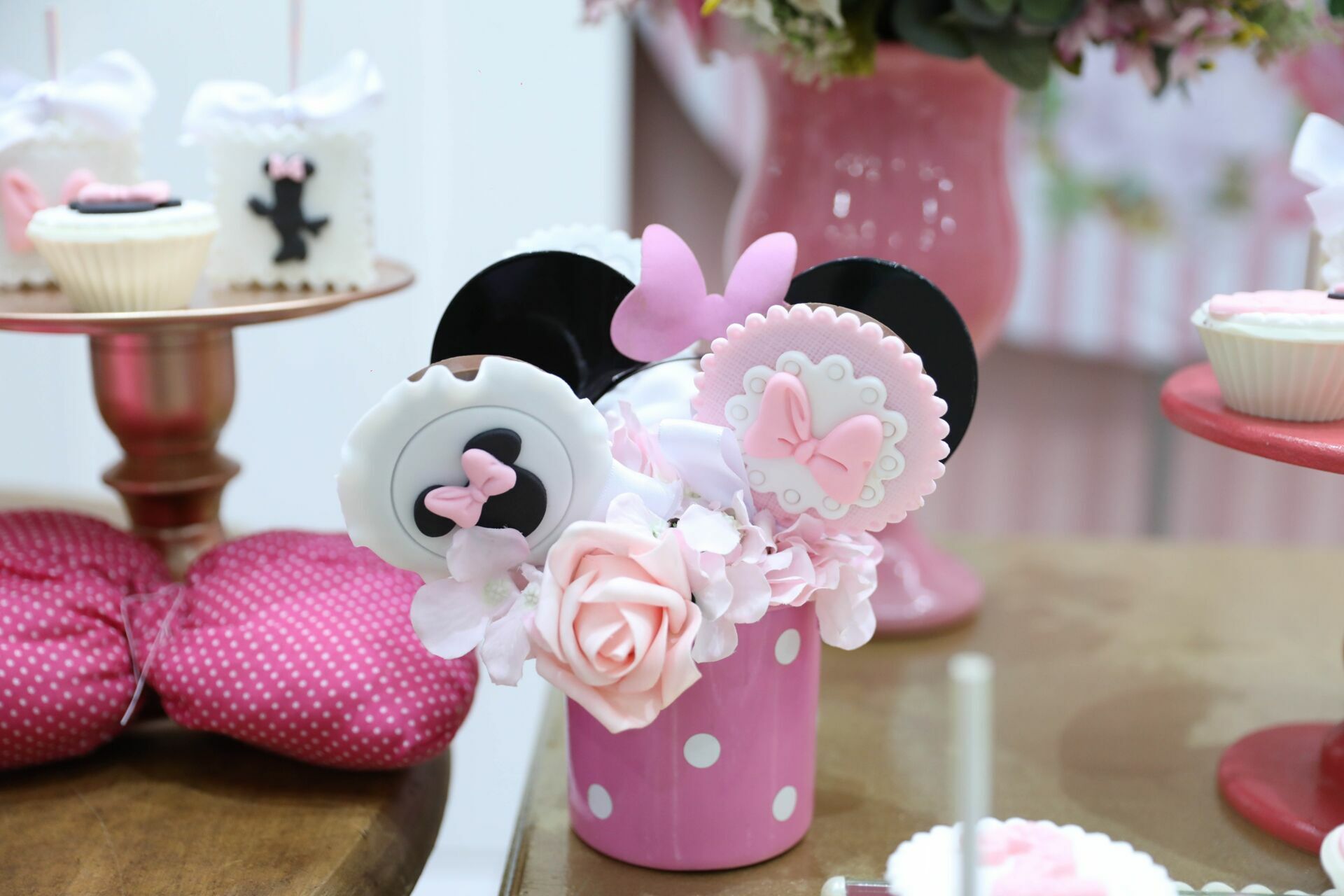 Foto Liz 1 - Minie Rosa Fantastic Place Buffet - Imagem 23