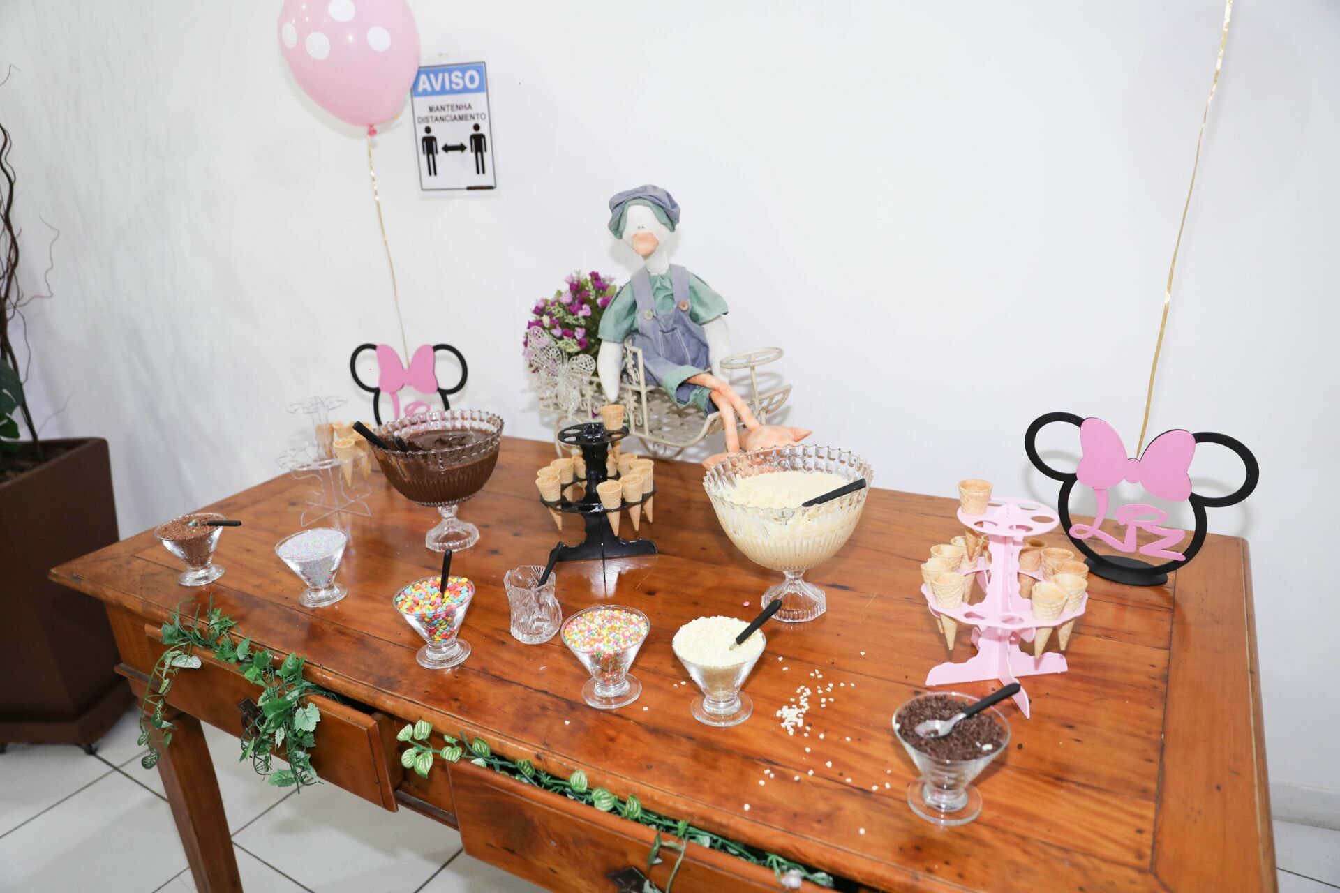 Foto Liz 1 - Minie Rosa Fantastic Place Buffet - Imagem 1