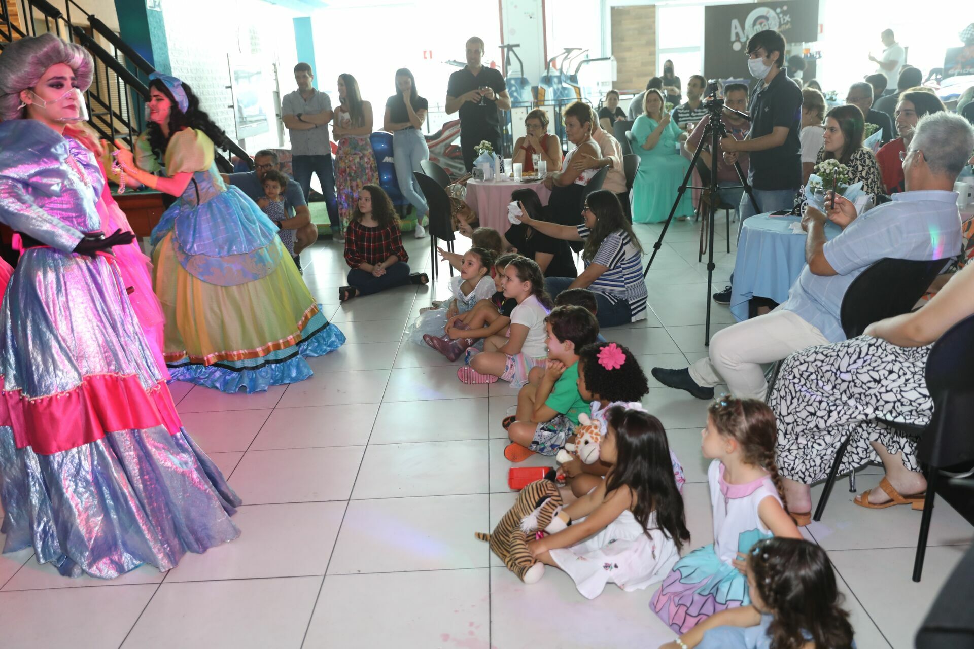 Foto Paola - Cinderela - ANIMATRIX Buffet - Imagem 41