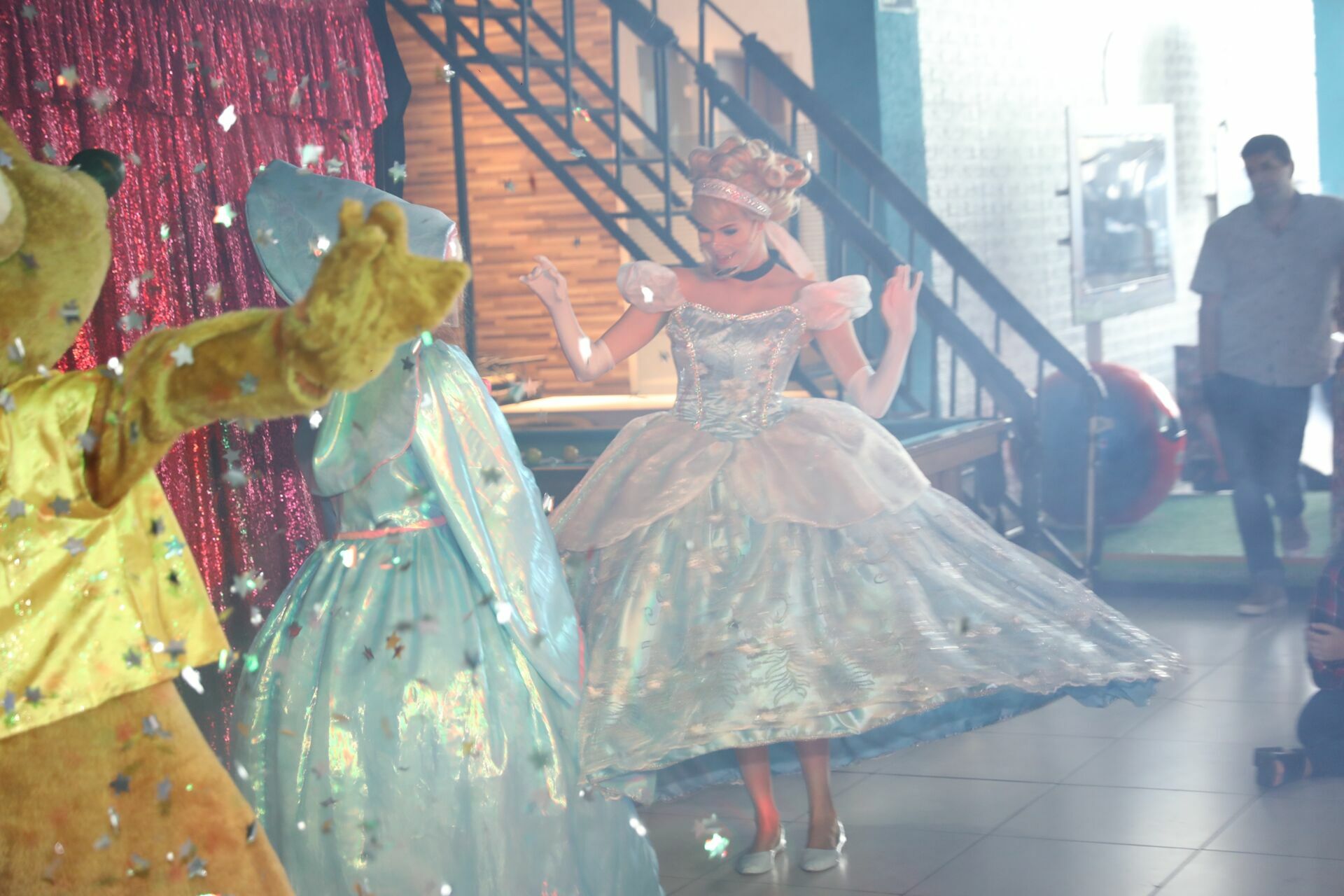 Foto Paola - Cinderela - ANIMATRIX Buffet - Imagem 46