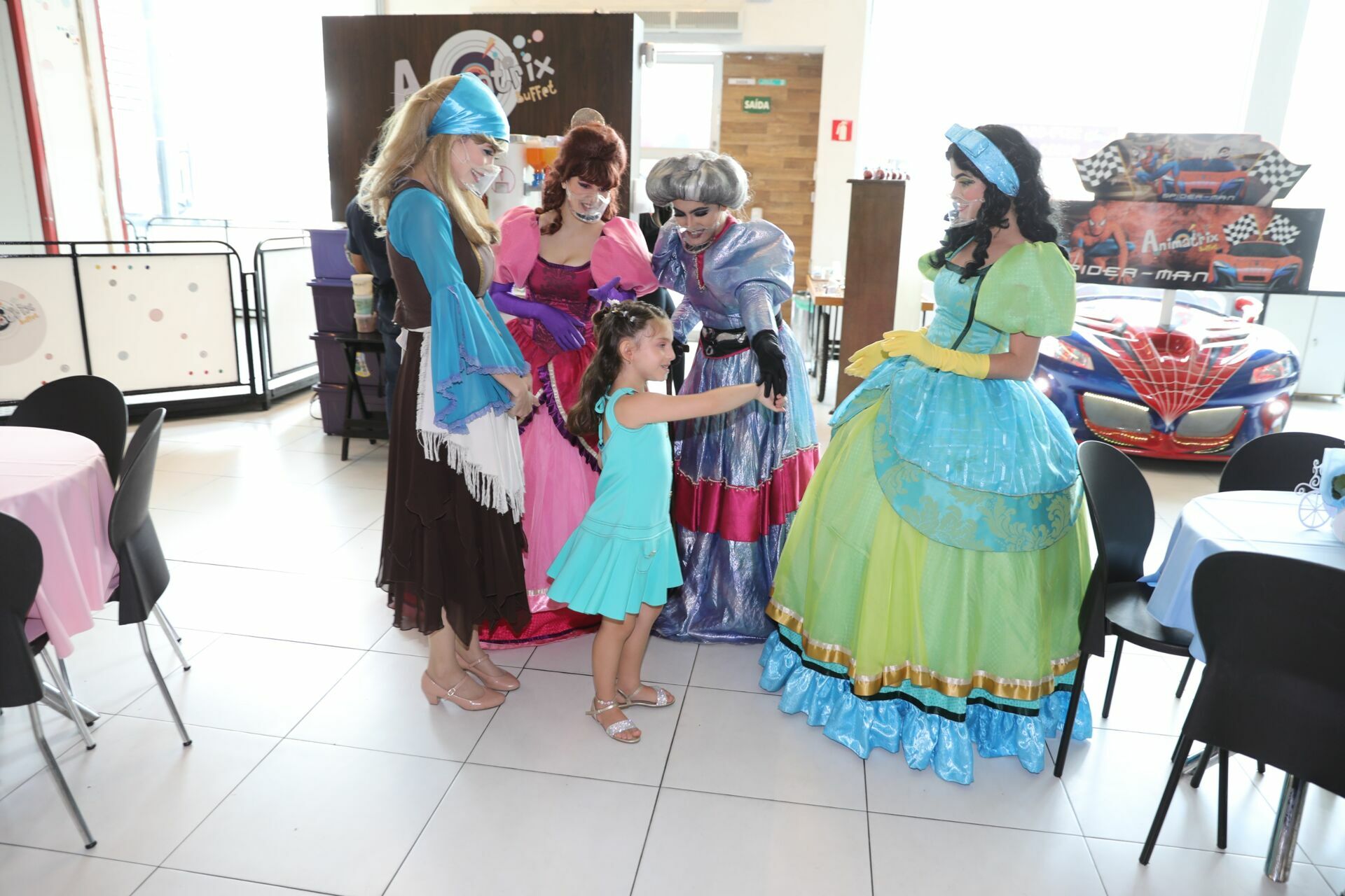 Foto Paola - Cinderela - ANIMATRIX Buffet - Imagem 20