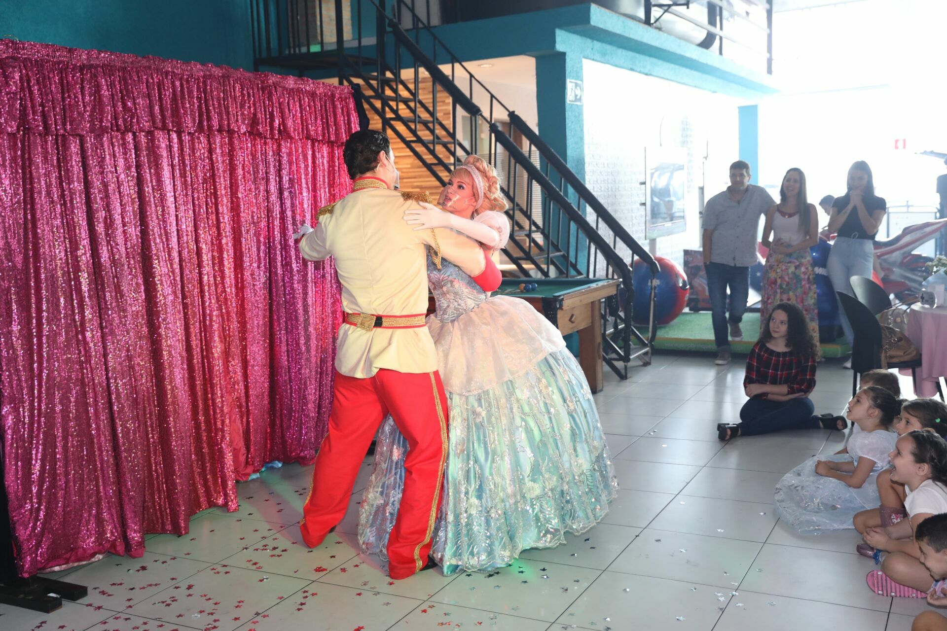 Foto Paola - Cinderela - ANIMATRIX Buffet - Imagem 47