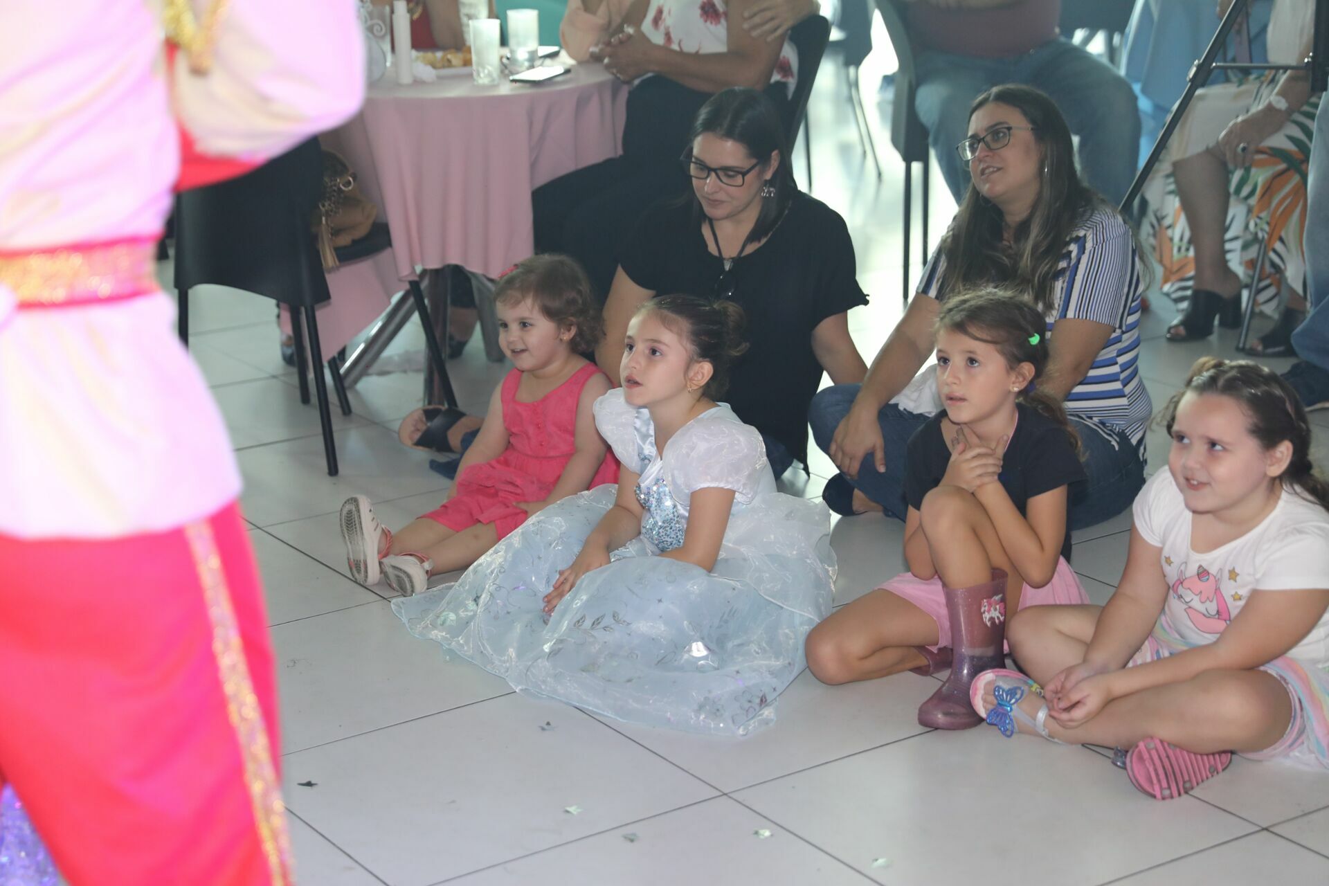 Foto Paola - Cinderela - ANIMATRIX Buffet - Imagem 50