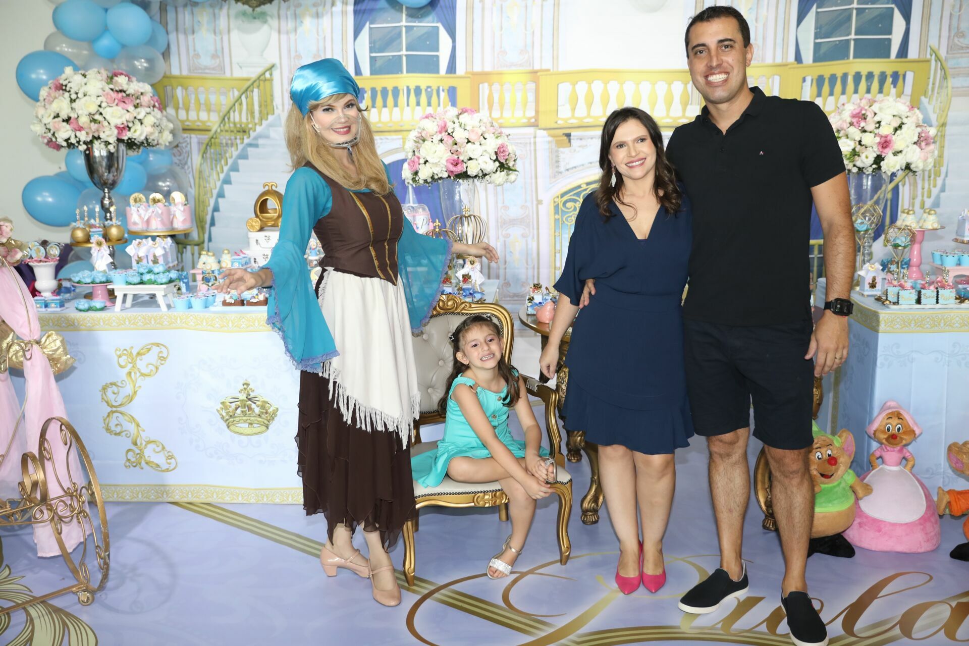 Foto Paola - Cinderela - ANIMATRIX Buffet - Imagem 26