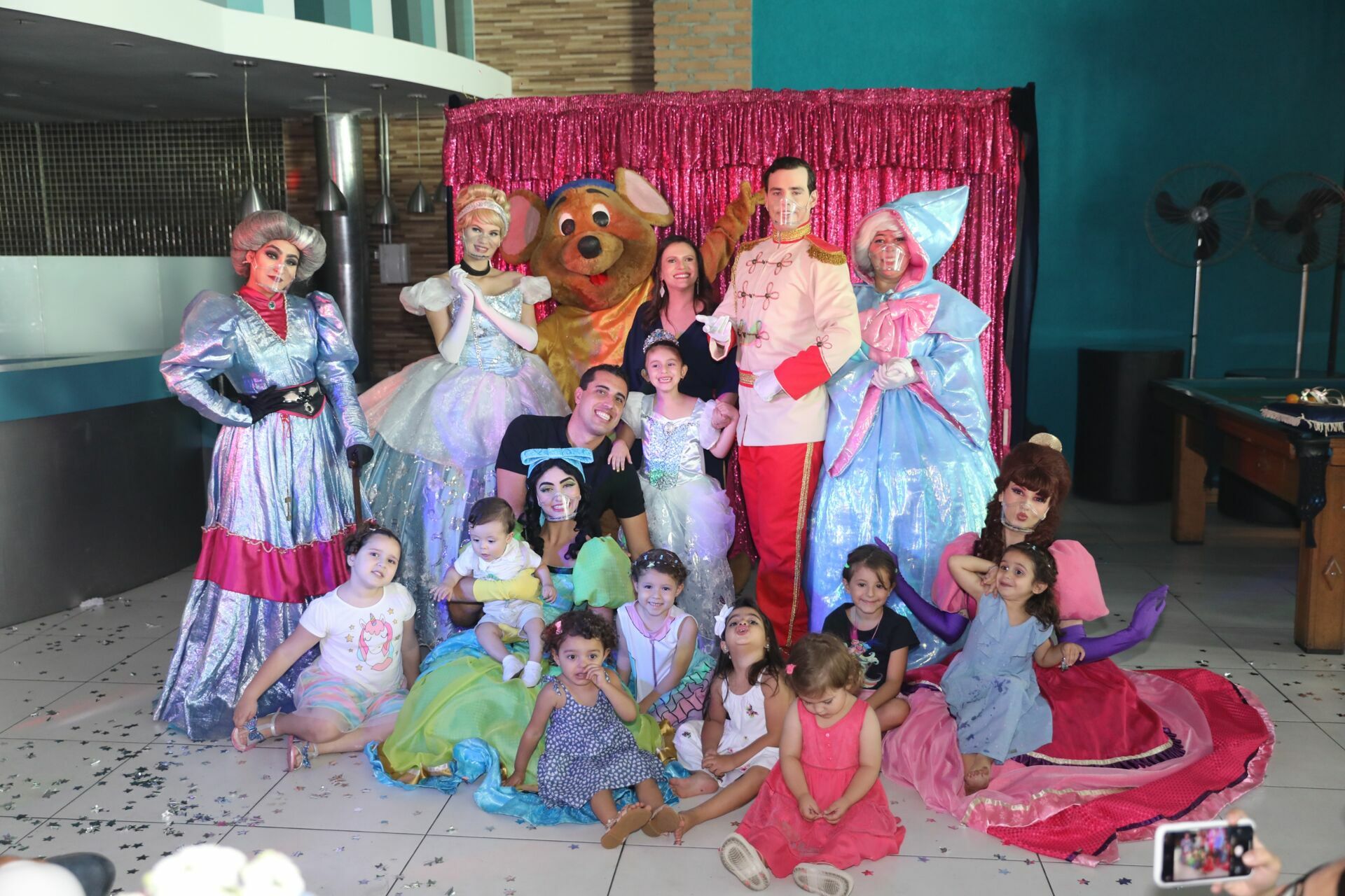 Foto Paola - Cinderela - ANIMATRIX Buffet - Imagem 56