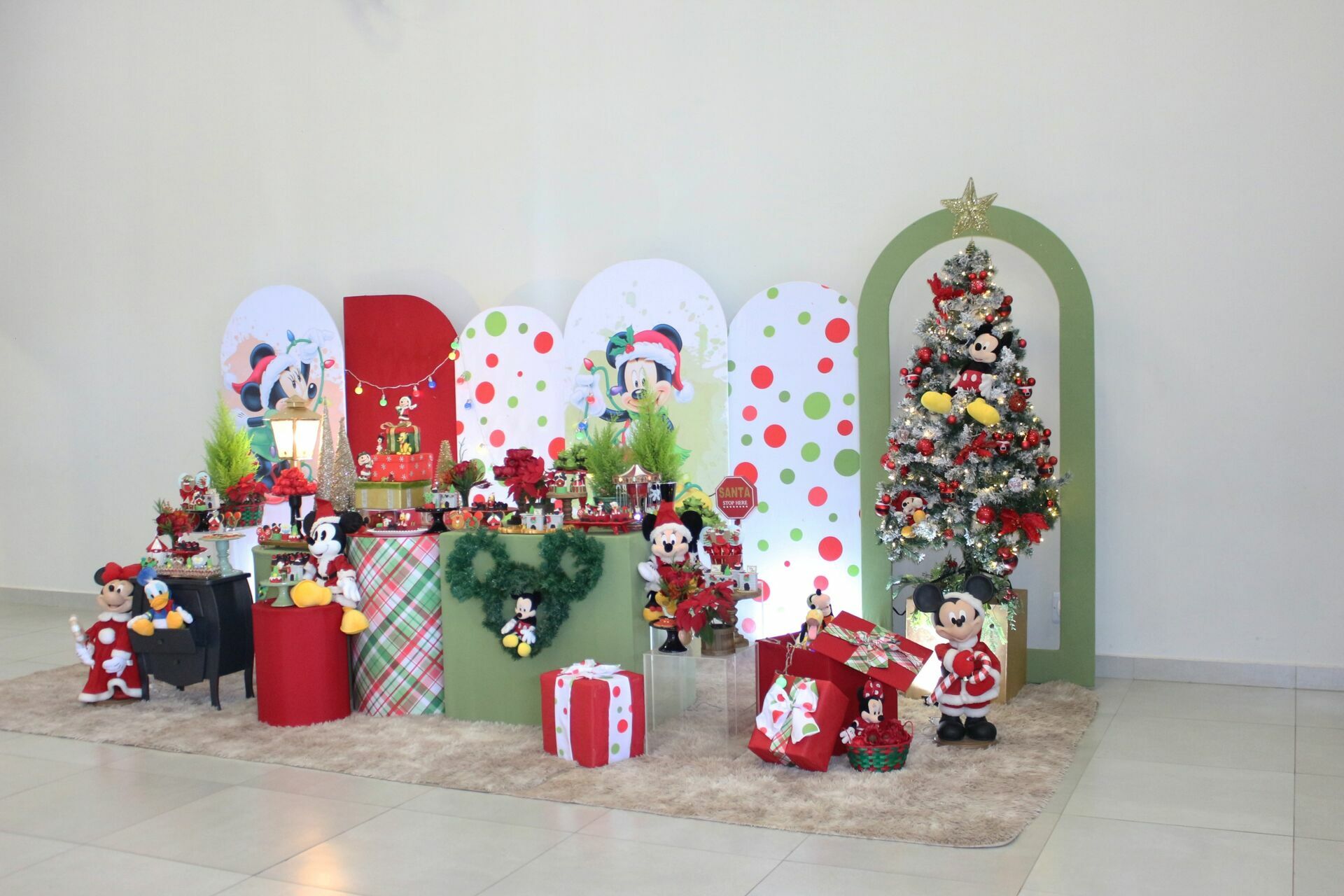 Foto Gabriel 1 - Mickey no Natal - SPLASH Buffet - Imagem 11