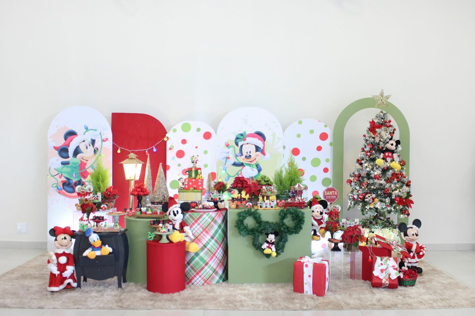 Foto Gabriel 1 - Mickey no Natal - SPLASH Buffet - Imagem 0